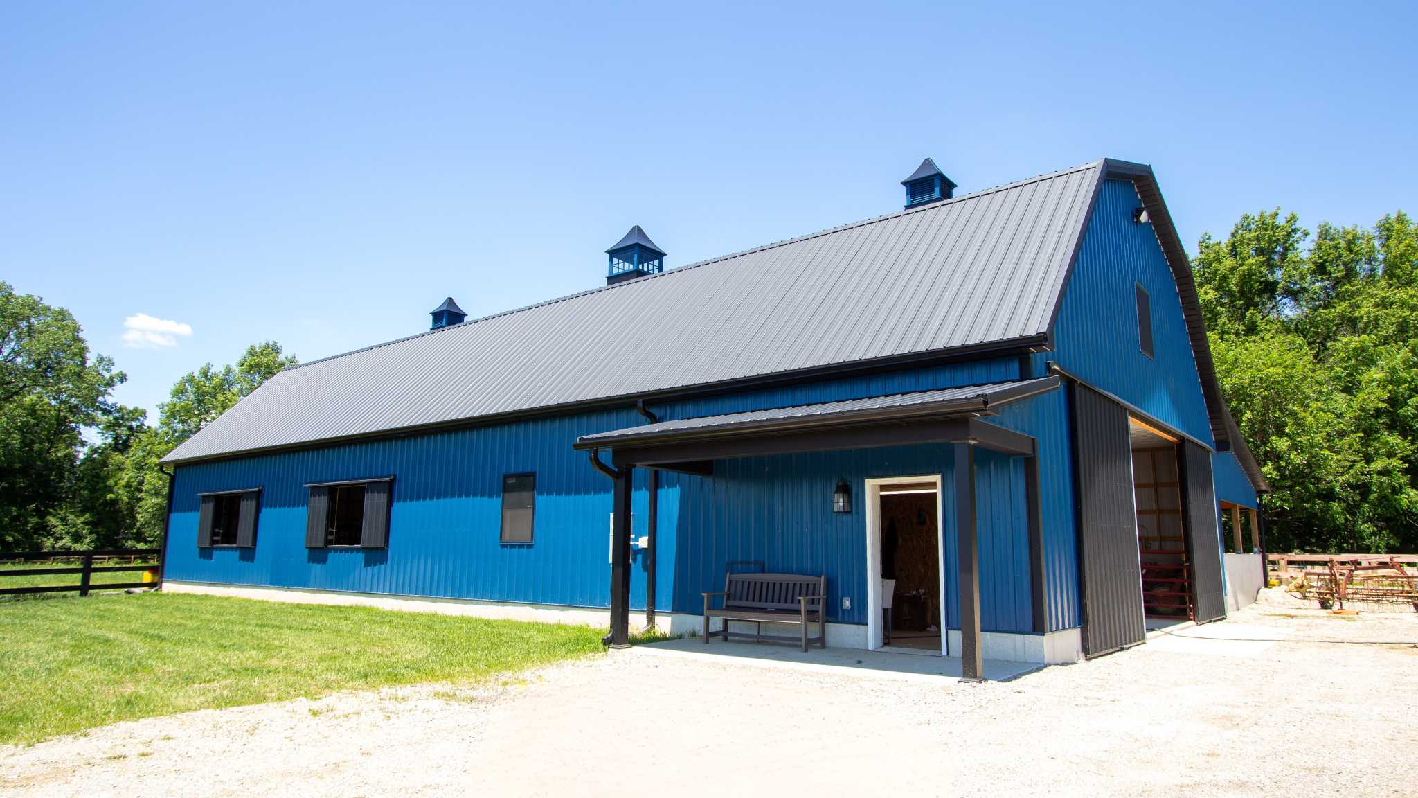 barn build 2026